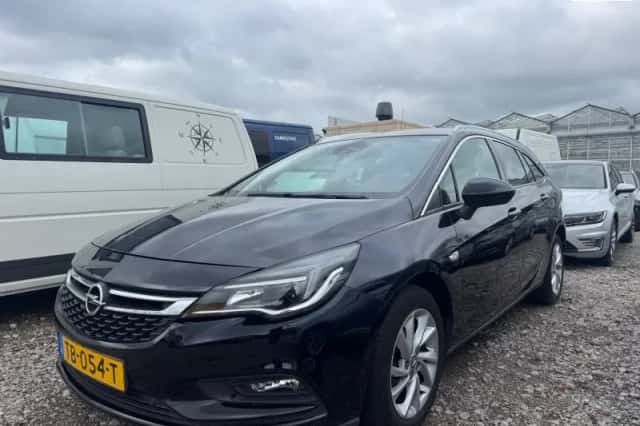 Opel Astra (2018) thumbnail 1