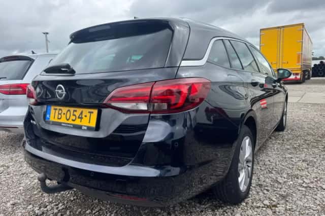 Opel Astra (2018) thumbnail 4