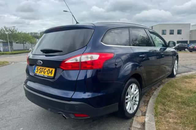 Ford Focus (2012) thumbnail 5