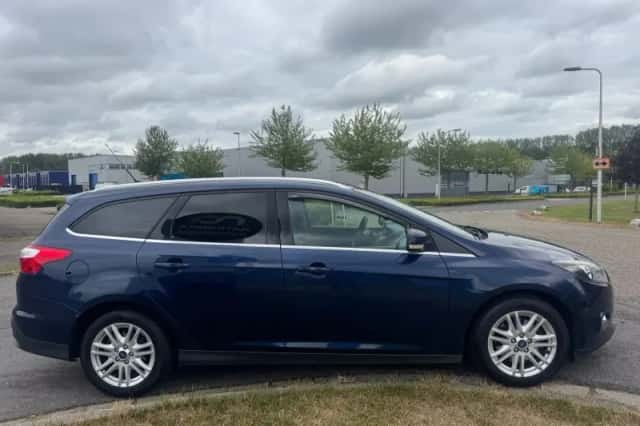 Ford Focus (2012) thumbnail 6