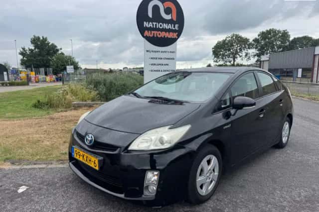 Toyota Prius (2010) thumbnail 1