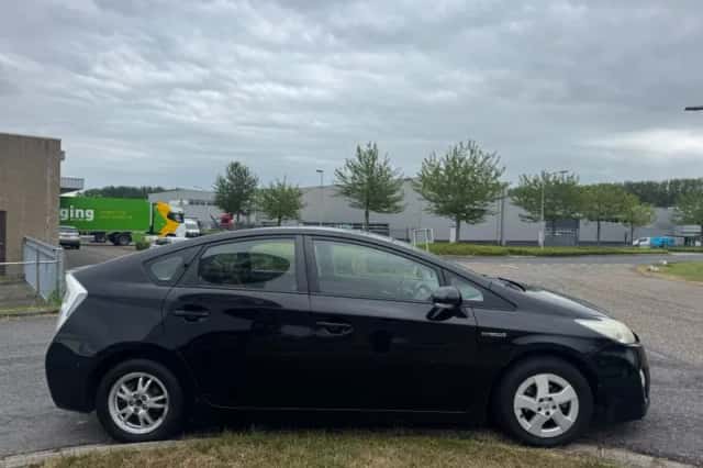 Toyota Prius (2010) thumbnail 6