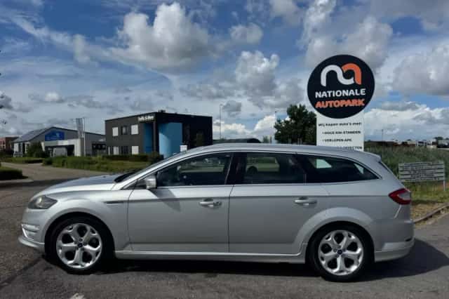 Ford Mondeo (2013) thumbnail 2