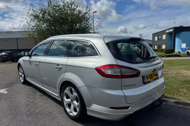 Ford Mondeo (2013) thumbnail 3