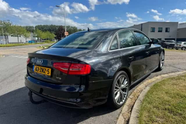 Audi A4 (2013) thumbnail 5