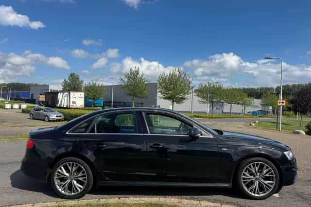Audi A4 (2013) thumbnail 6