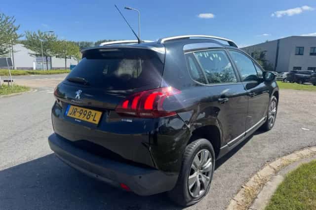 Peugeot 2008 (2016) thumbnail 5