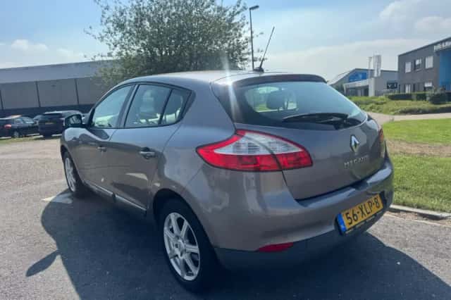 Renault Mégane (2012) thumbnail 3