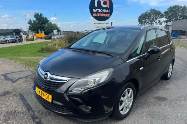 Opel Zafira (2012) thumbnail 1