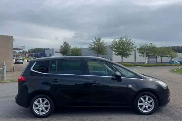 Opel Zafira (2012) thumbnail 6