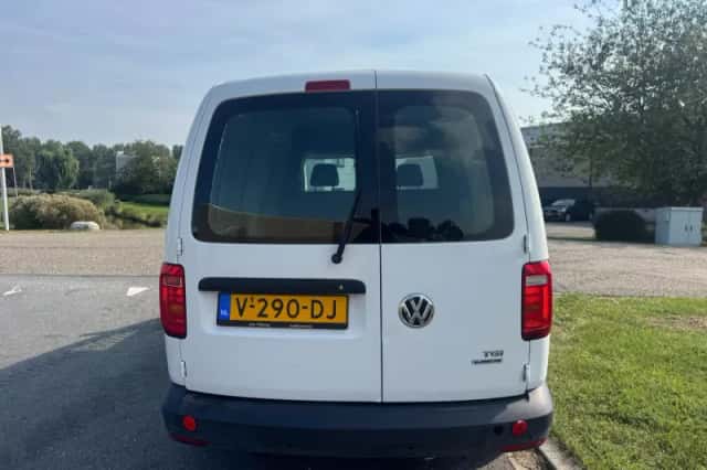Volkswagen Caddy (2017) thumbnail 4