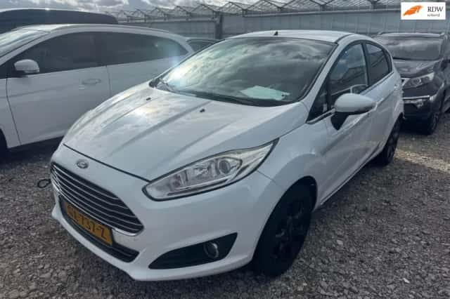 Ford Fiesta (2015) thumbnail 1
