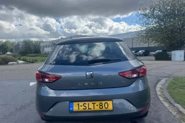 SEAT Leon (2013) thumbnail 4