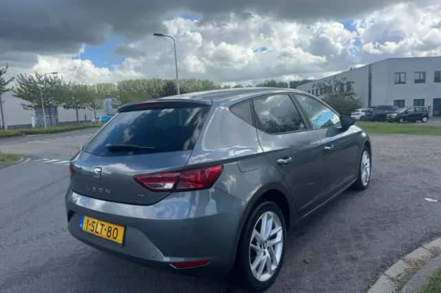 SEAT Leon (2013) thumbnail 5