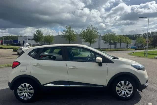 Renault Captur (2014) thumbnail 6