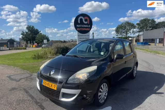 Renault Scénic (2010) thumbnail 1