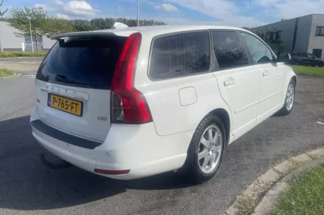 Volvo V50 (2011) thumbnail 5