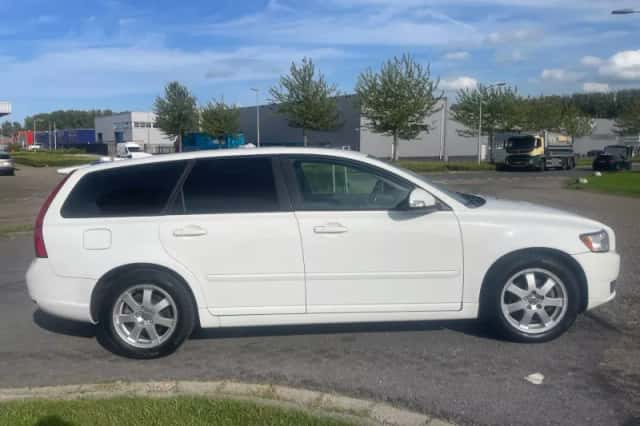 Volvo V50 (2011) thumbnail 6