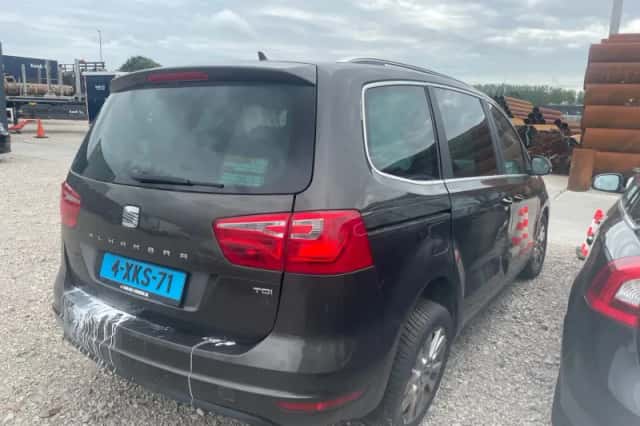 SEAT Alhambra (2014) thumbnail 6