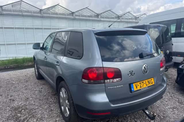 Volkswagen Touareg (2008) thumbnail 3