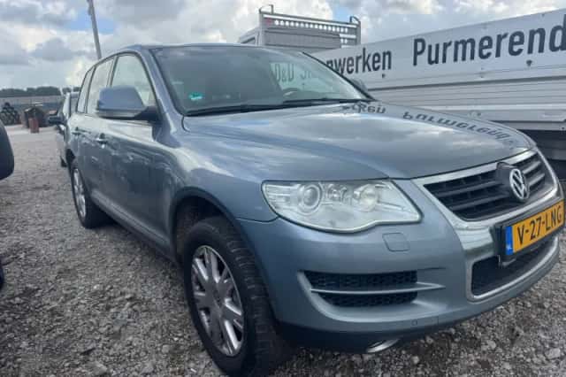 Volkswagen Touareg (2008) thumbnail 5