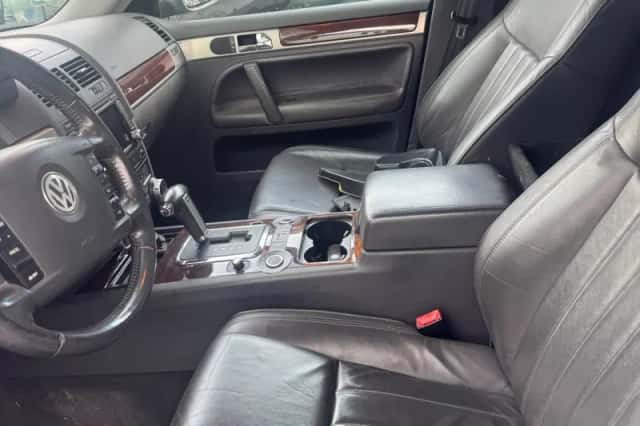 Volkswagen Touareg (2008) thumbnail 6