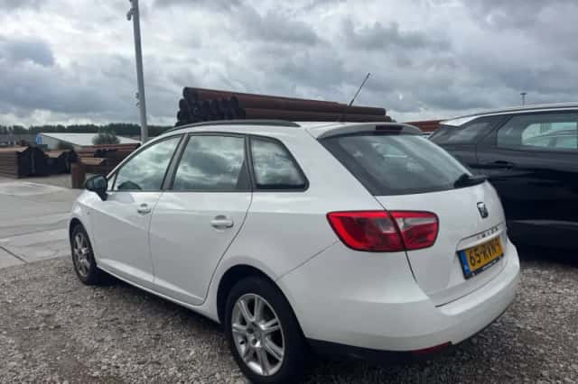 SEAT Ibiza (2011) thumbnail 3