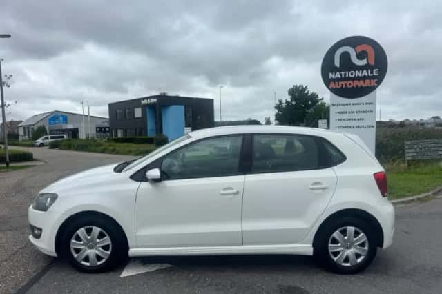 Volkswagen Polo (2013) thumbnail 2