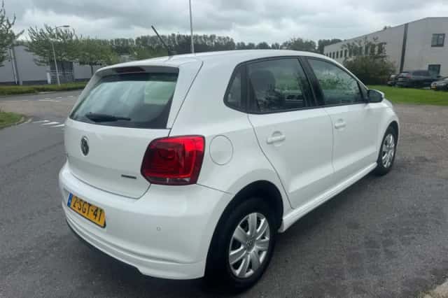 Volkswagen Polo (2013) thumbnail 5