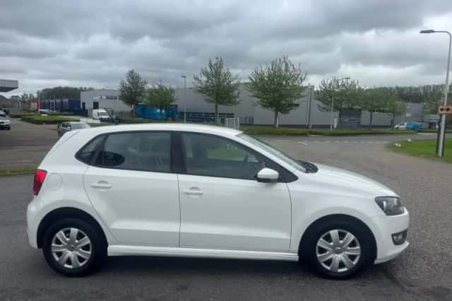 Volkswagen Polo (2013) thumbnail 6