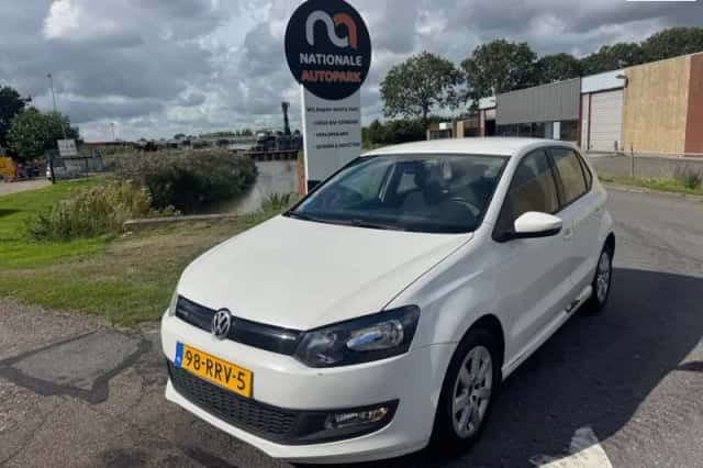 Volkswagen Polo (2011) thumbnail 1