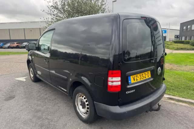 Volkswagen Caddy (2014) thumbnail 3