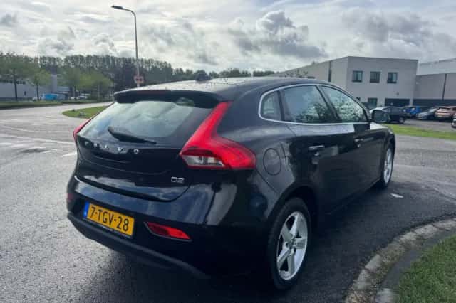 Volvo V40 (2013) thumbnail 5