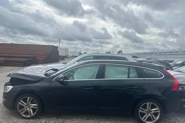 Volvo V60 (2013) thumbnail 3