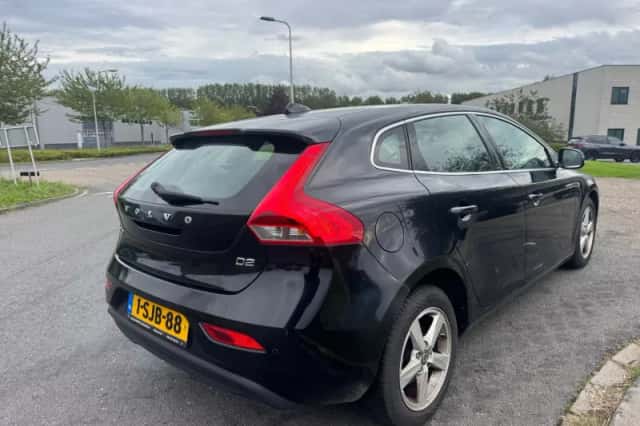 Volvo V40 (2013) thumbnail 5