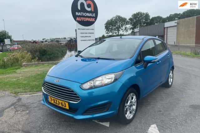 Ford Fiesta (2014) thumbnail 1