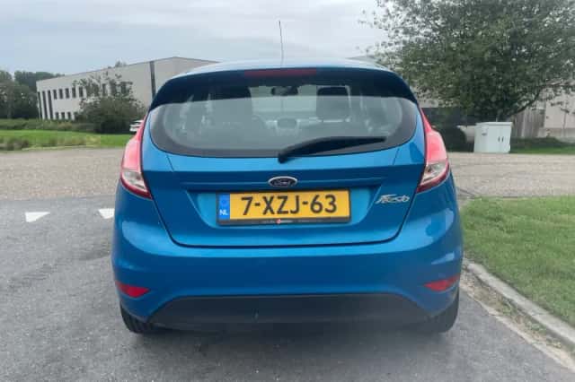 Ford Fiesta (2014) thumbnail 4