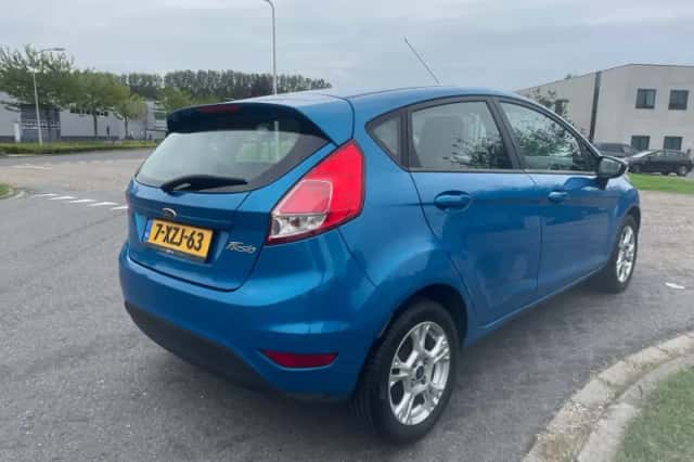 Ford Fiesta (2014) thumbnail 5