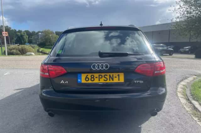 Audi A4 (2011) thumbnail 4