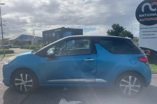 Citroën DS3 (2012) thumbnail 2