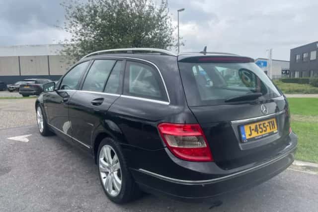 Mercedes-Benz C-Klasse (2010) thumbnail 3