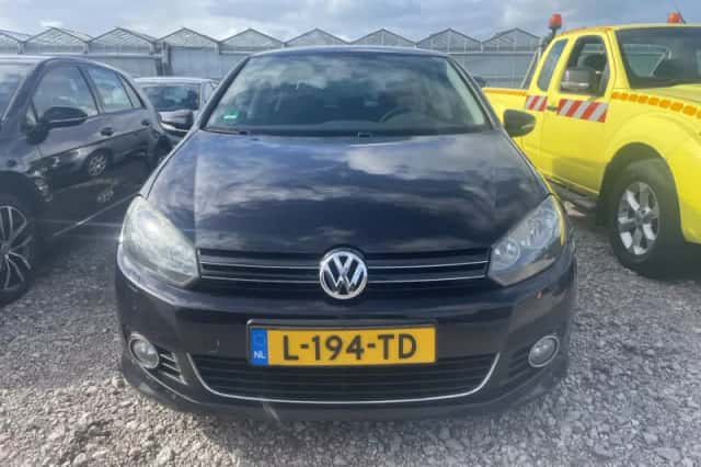 Volkswagen Golf (2009) thumbnail 6