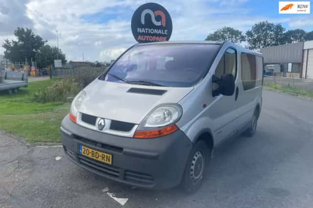 Renault Trafic (2002) thumbnail 1