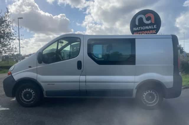 Renault Trafic (2002) thumbnail 2