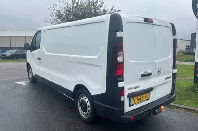 Opel Vivaro (2019) thumbnail 3