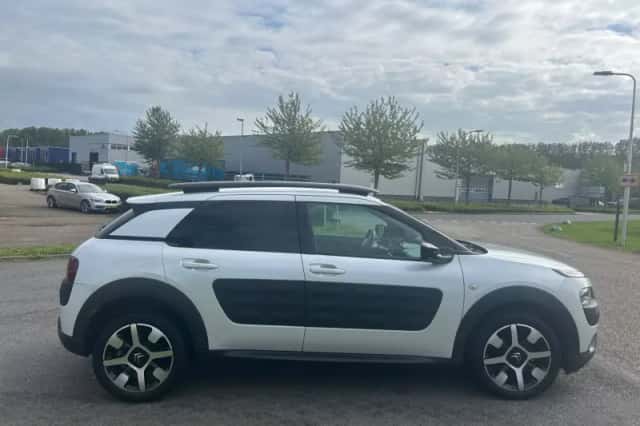Citroën C4 Cactus (2015) thumbnail 6