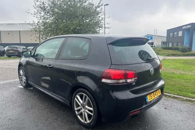 Volkswagen Golf (2009) thumbnail 3