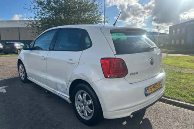 Volkswagen Polo (2011) thumbnail 3