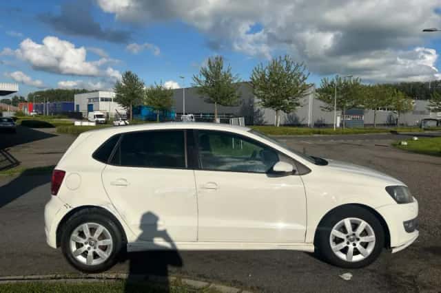Volkswagen Polo (2011) thumbnail 6