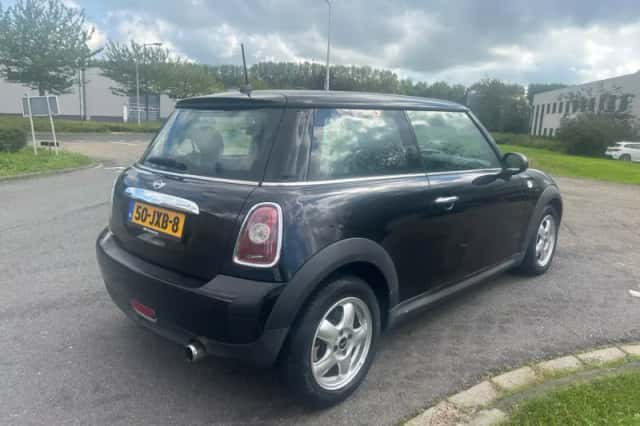 MINI One (2009) thumbnail 5